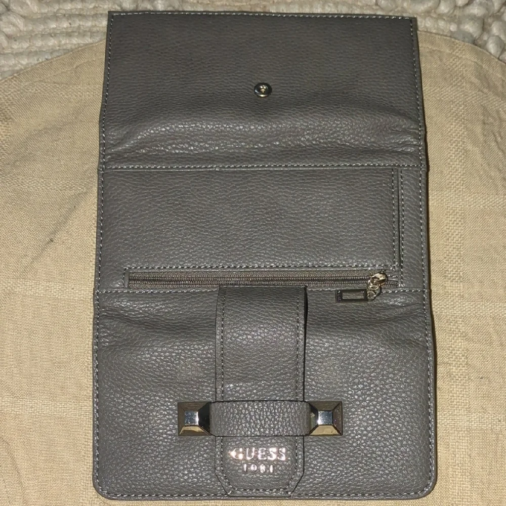 GUESS Charcoal with Gold Interior Multi- Sectional Women's Wallet ONLY $25 - Picture 4 of 7